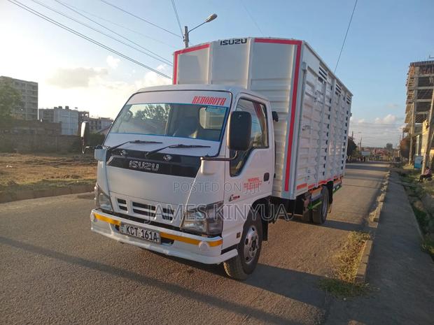Isuzu Nkr Truck - thumbnail 4