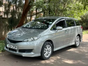 Toyota Wish 2010 Silver