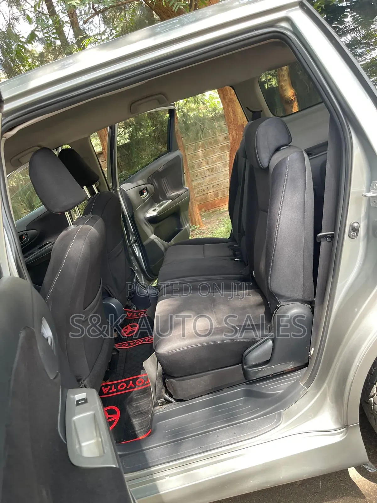 Toyota Wish 2010 Silver