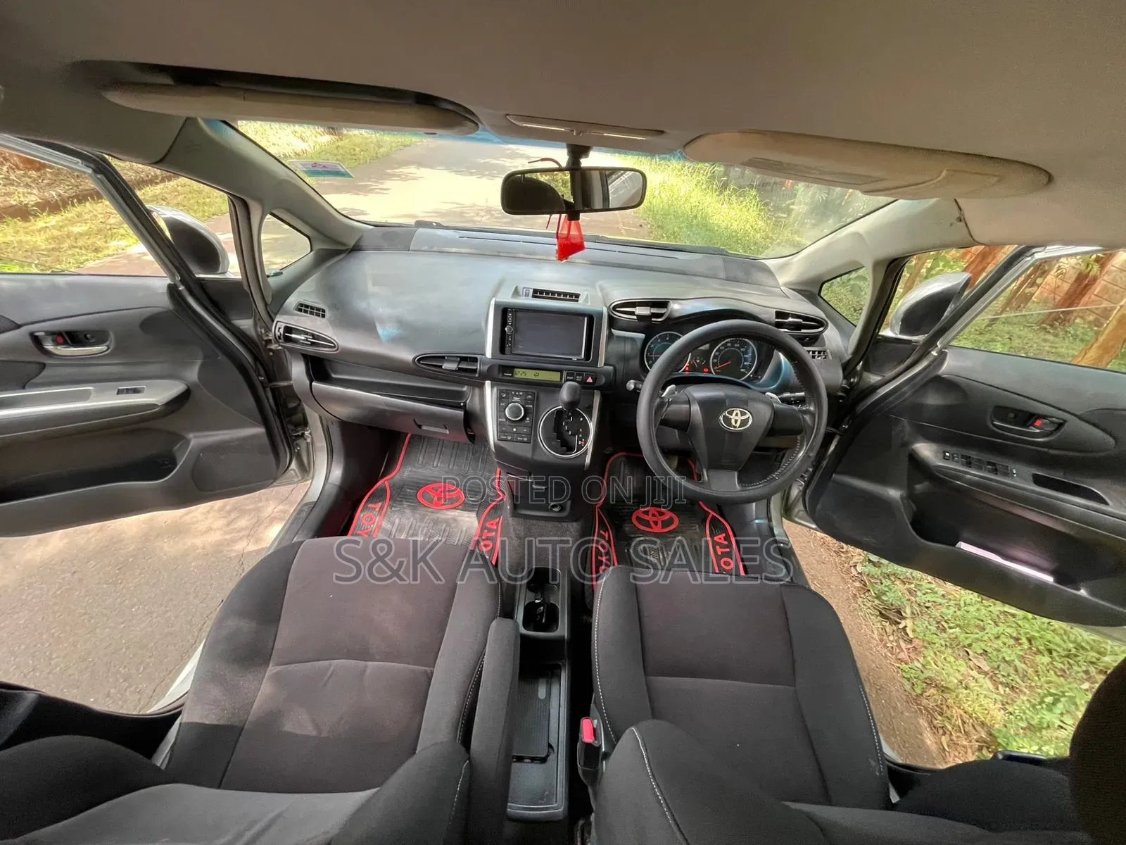 Toyota Wish 2010 Silver