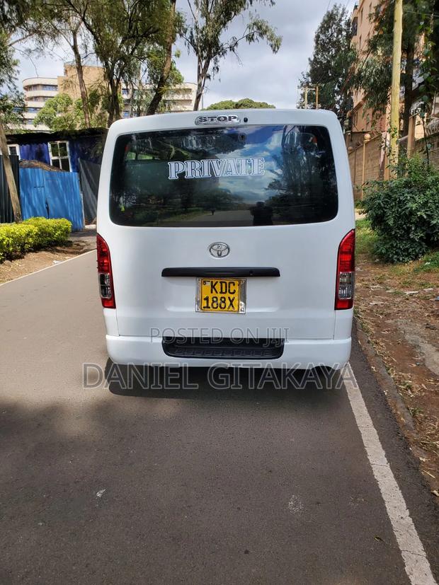 Toyota HiAce 2015 White - thumbnail 3