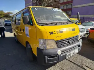 Nissan Caravan (Urvan) 2003 Yellow