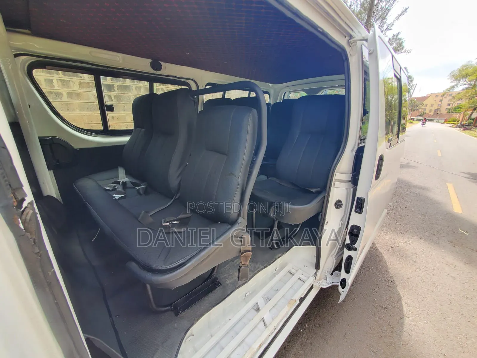 Toyota HiAce 2015 White