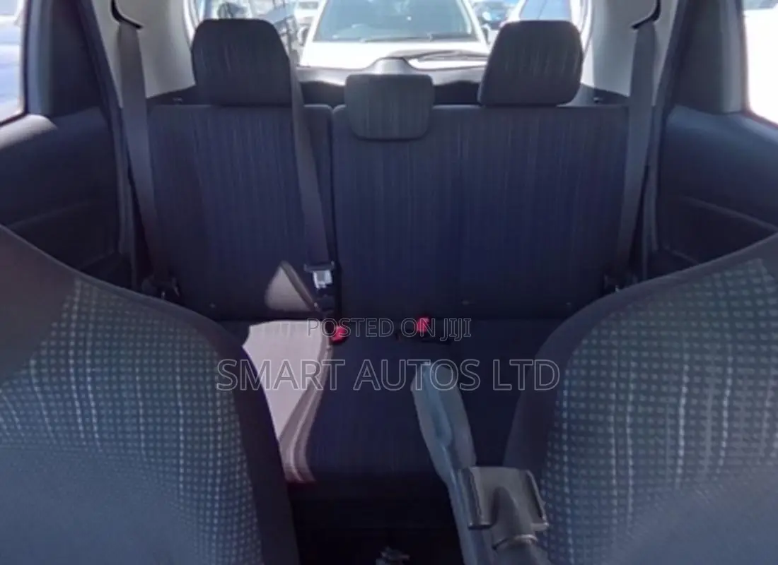 Toyota Vitz 2019 Pearl