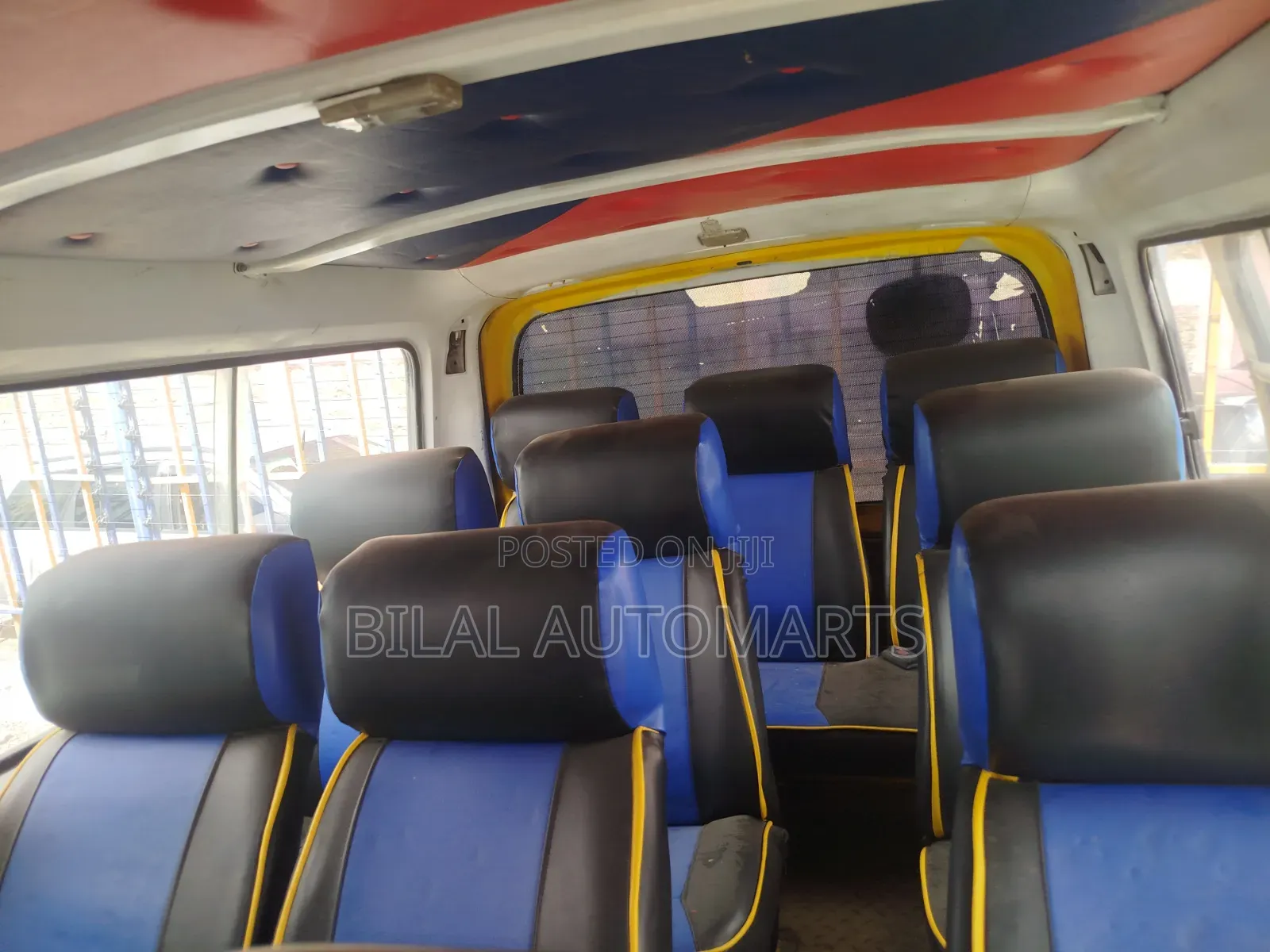 Nissan Caravan (Urvan) 2003 Yellow