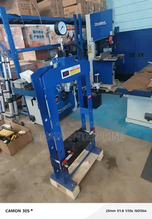 Durable 30t Hydraulic Press/Shop Press