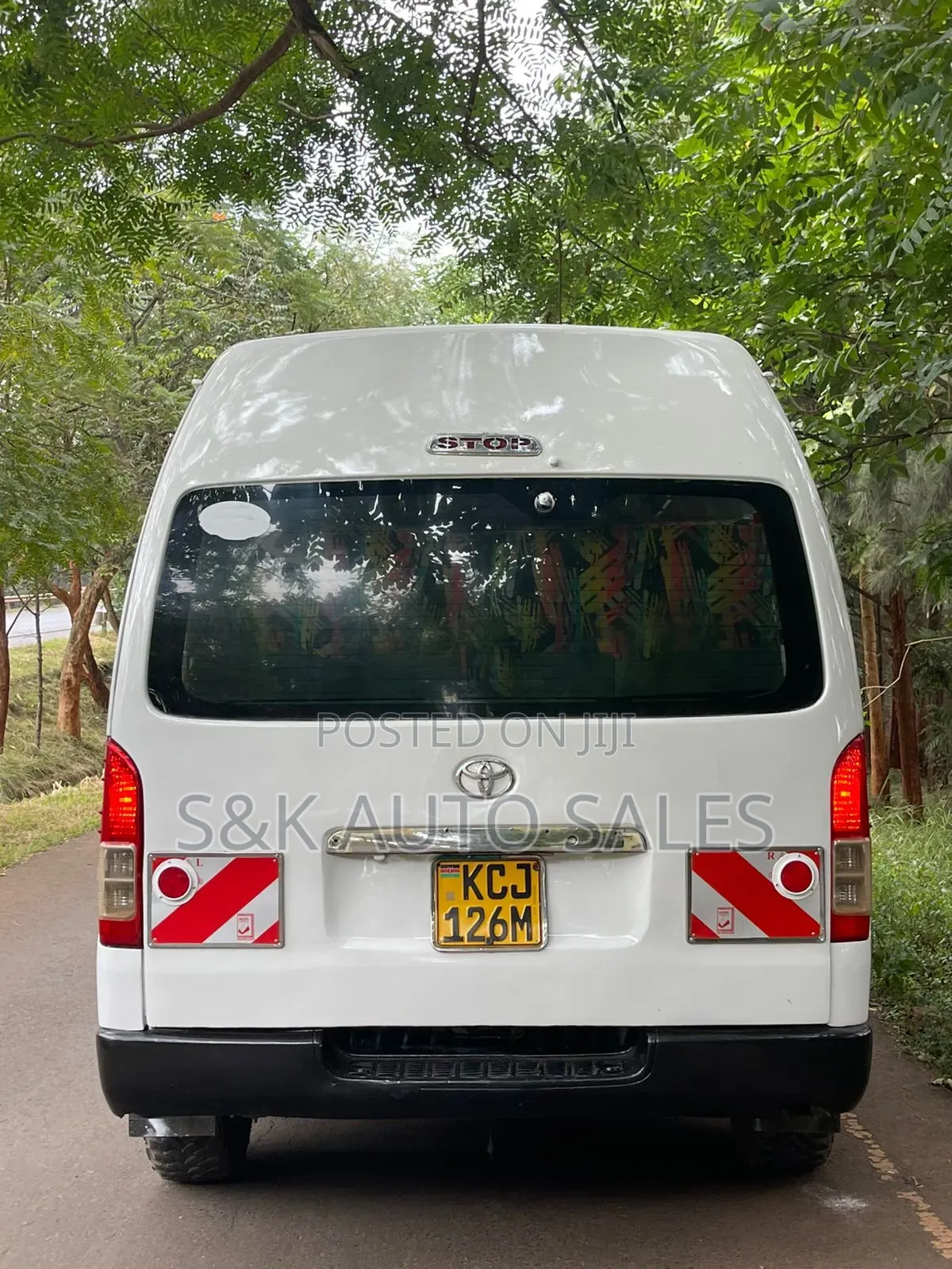 Toyota HiAce 2011 White