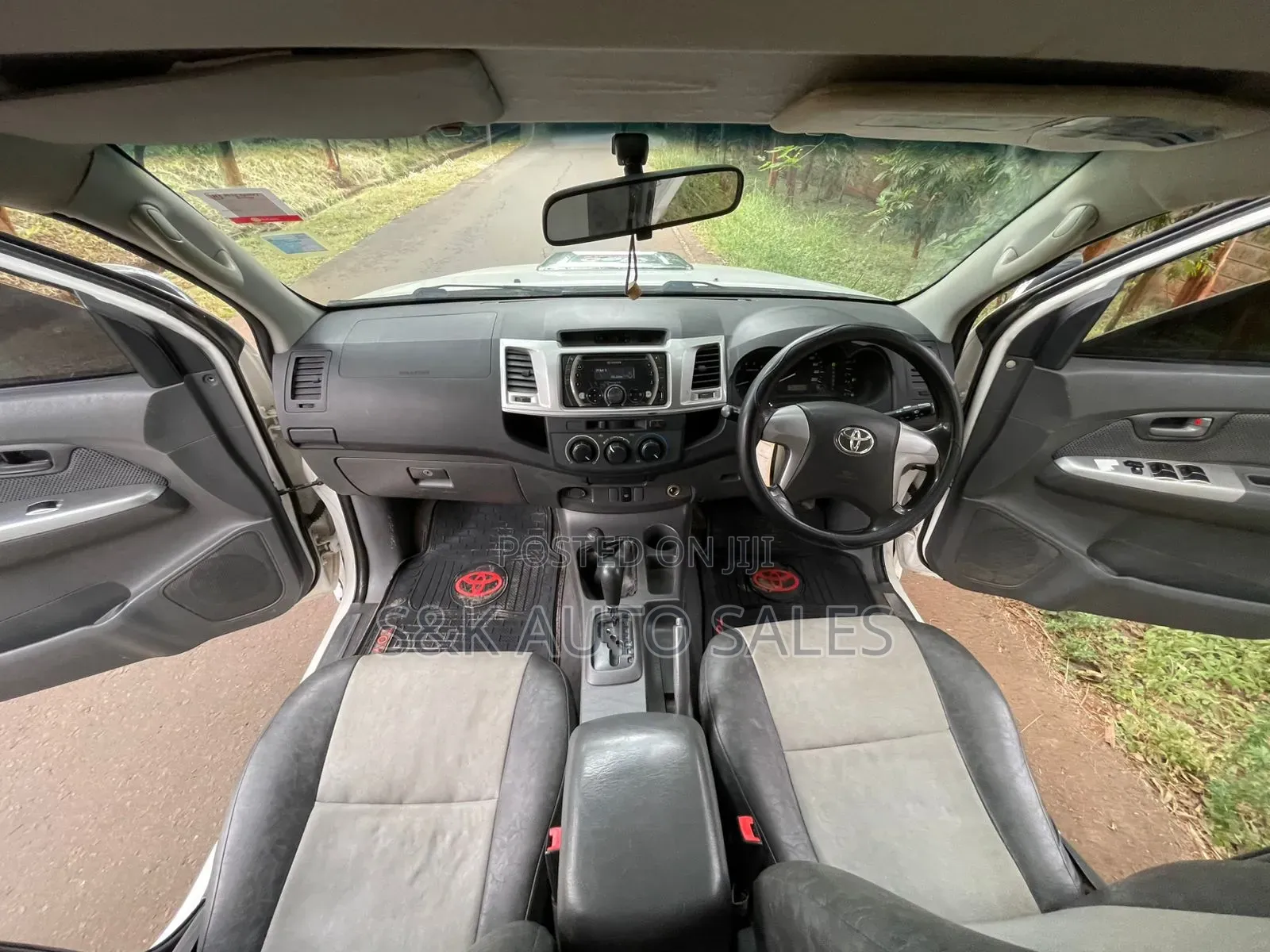 Toyota Hilux 2014 White