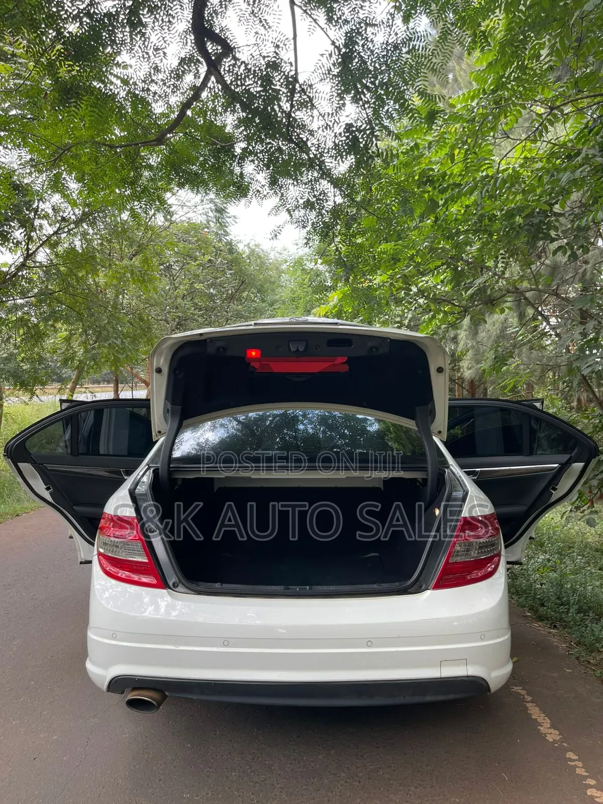 Mercedes-Benz C200 2008 White