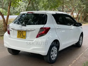 Toyota Vitz 2014 White