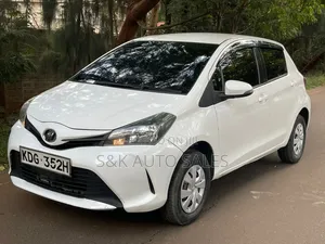 Toyota Vitz 2014 White