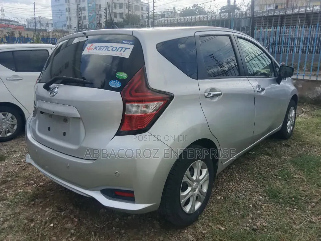 Nissan Note 2017 Silver