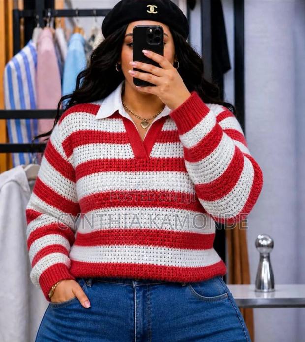 Stripped Collar Knitted Sweater - thumbnail 4