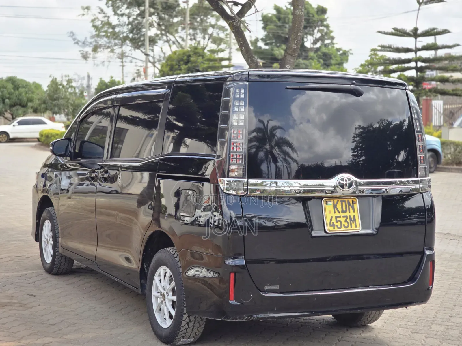 Toyota Voxy 2017 Black