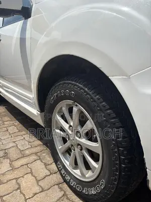 Mitsubishi Outlander 2011 White