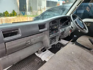 Nissan Caravan (Urvan) 2008 White