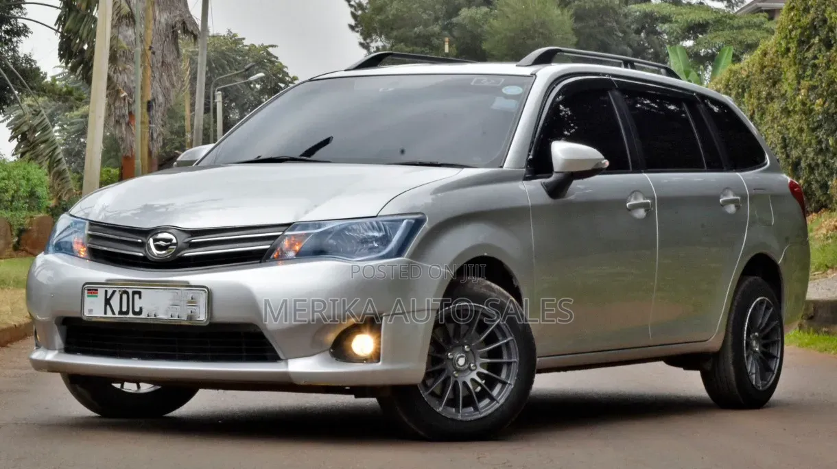 Toyota Corolla Fielder 2014 Silver