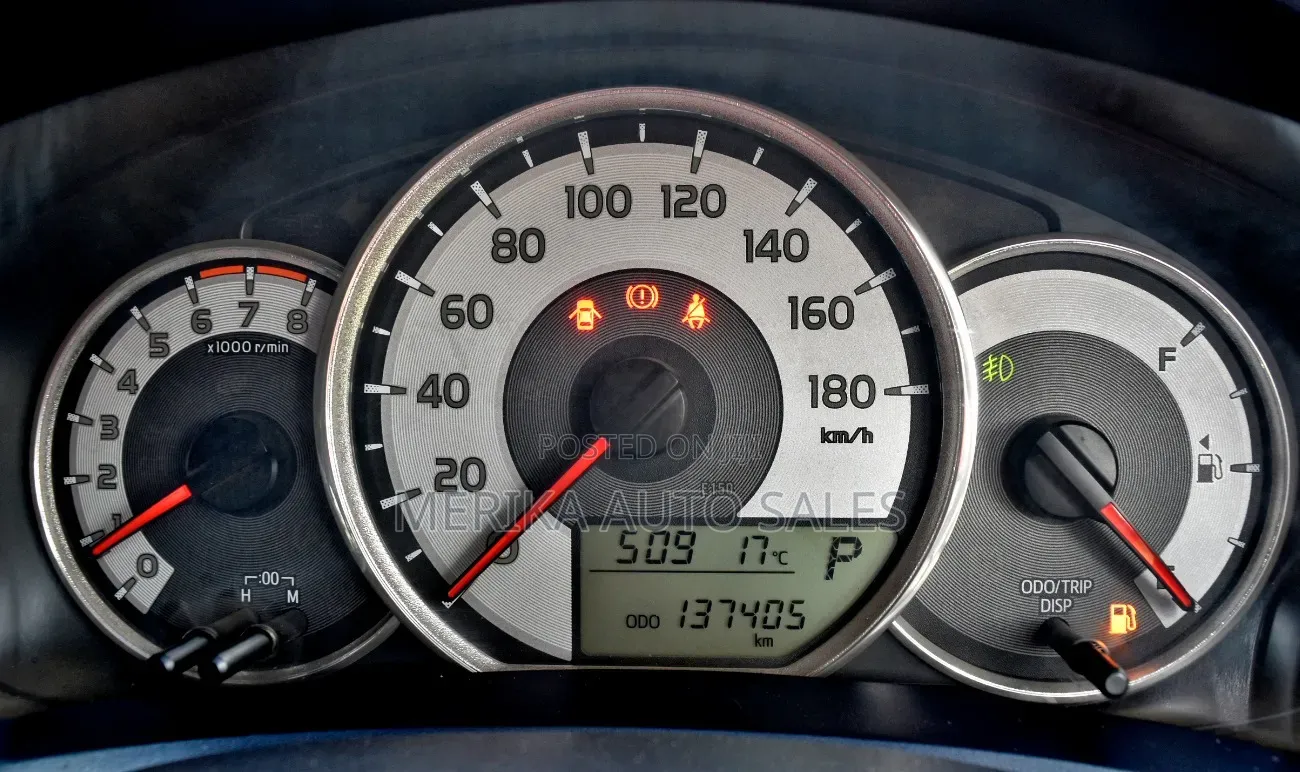 Toyota Corolla Fielder 2014 Silver