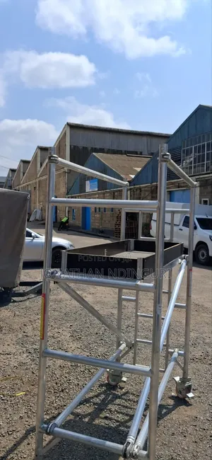 Aluminium Scaffolding Ladder – Lightweight Elevated Access Equipment