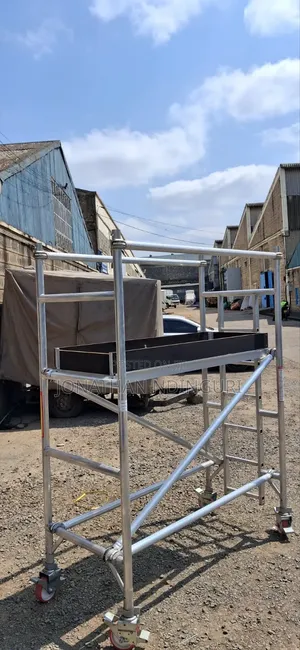 Aluminium Scaffolding Ladder – High Strength Scaffold Tower