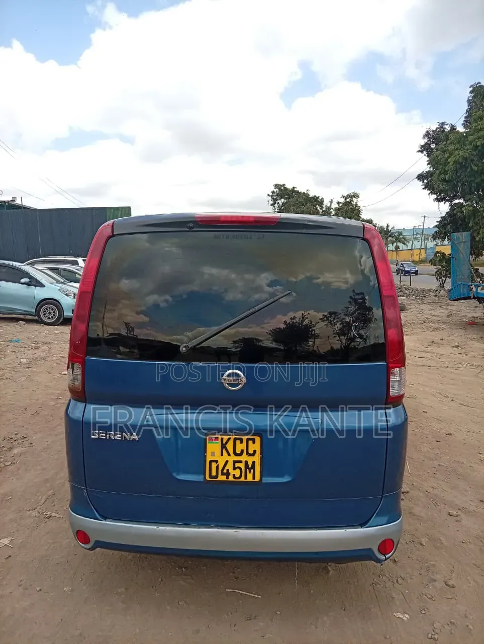 Nissan Serena 2011 Blue