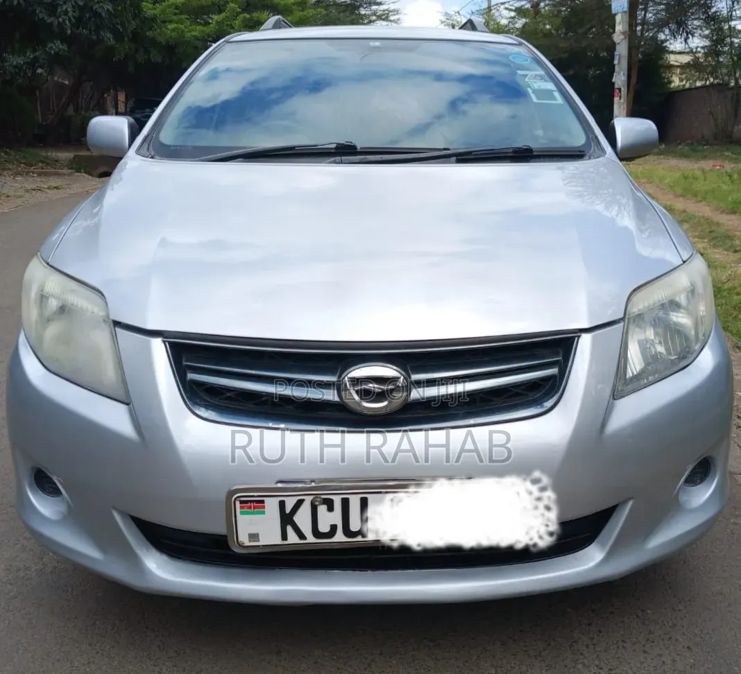 Toyota Corolla Fielder 2012 Silver