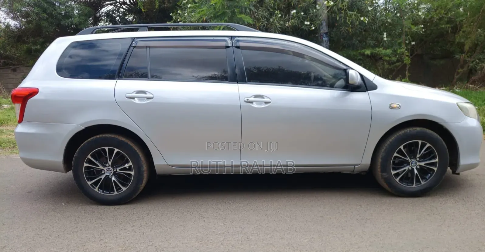 Toyota Corolla Fielder 2012 Silver