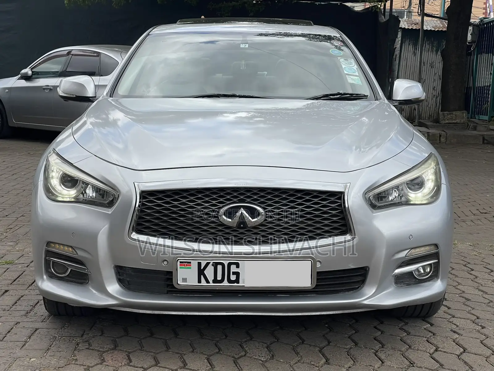 Nissan Skyline 2015 Silver