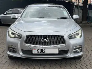Nissan Skyline 2015 Silver