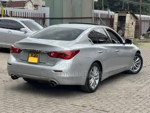 Nissan Skyline 2015 Silver
