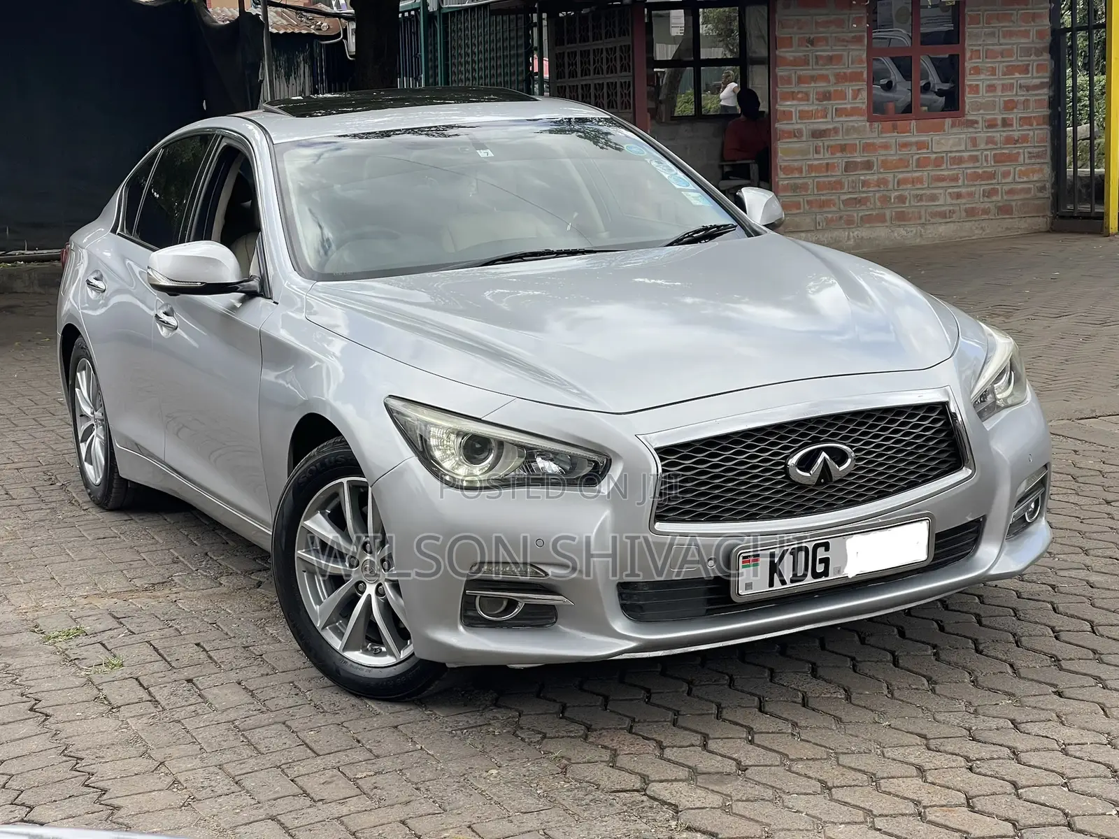 Nissan Skyline 2015 Silver