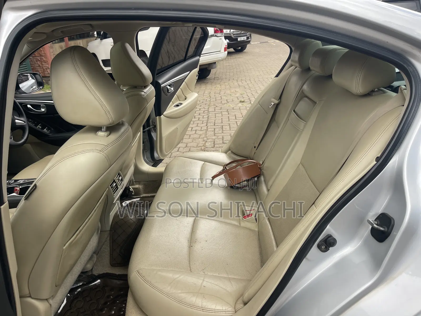 Nissan Skyline 2015 Silver