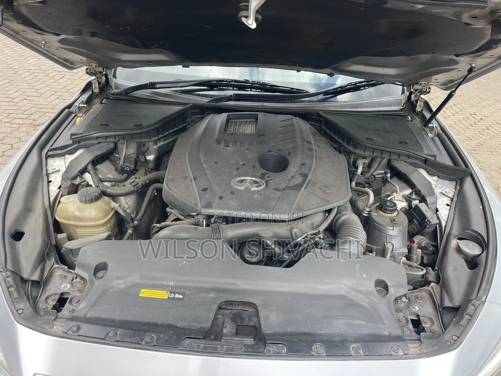 Nissan Skyline 2015 Silver