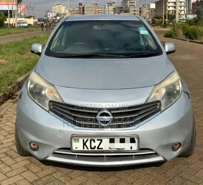 Nissan Note 2013 Silver