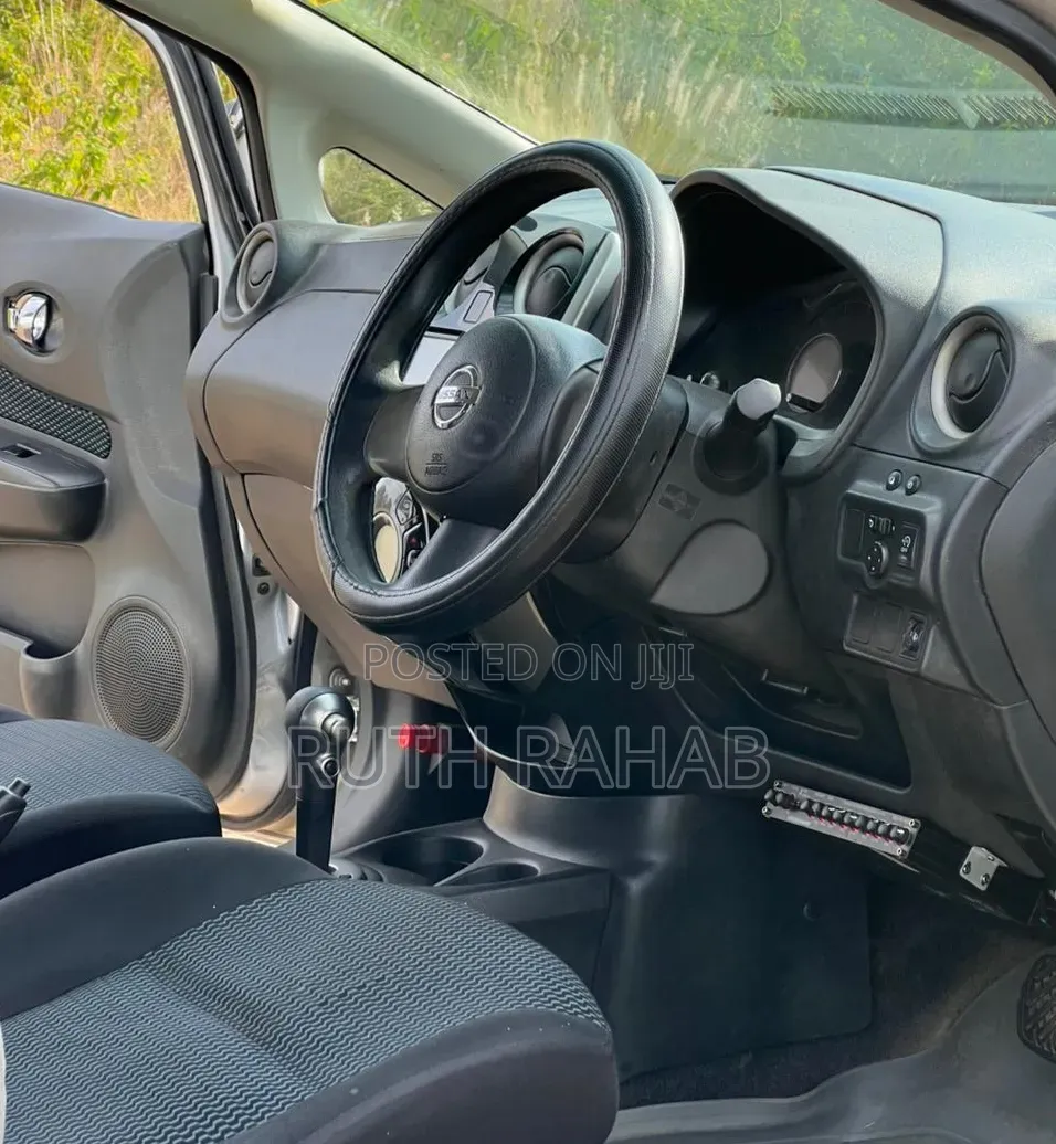 Nissan Note 2013 Silver