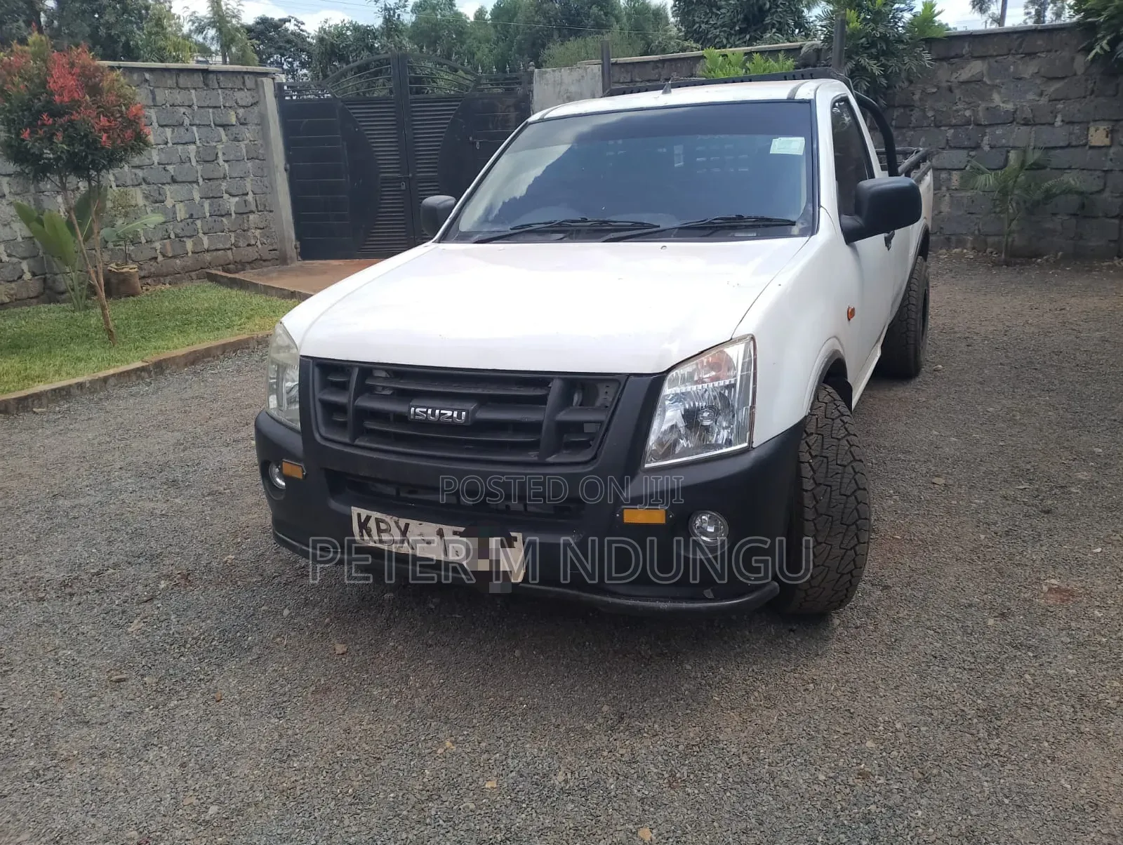 Isuzu D-MAX 2012 White