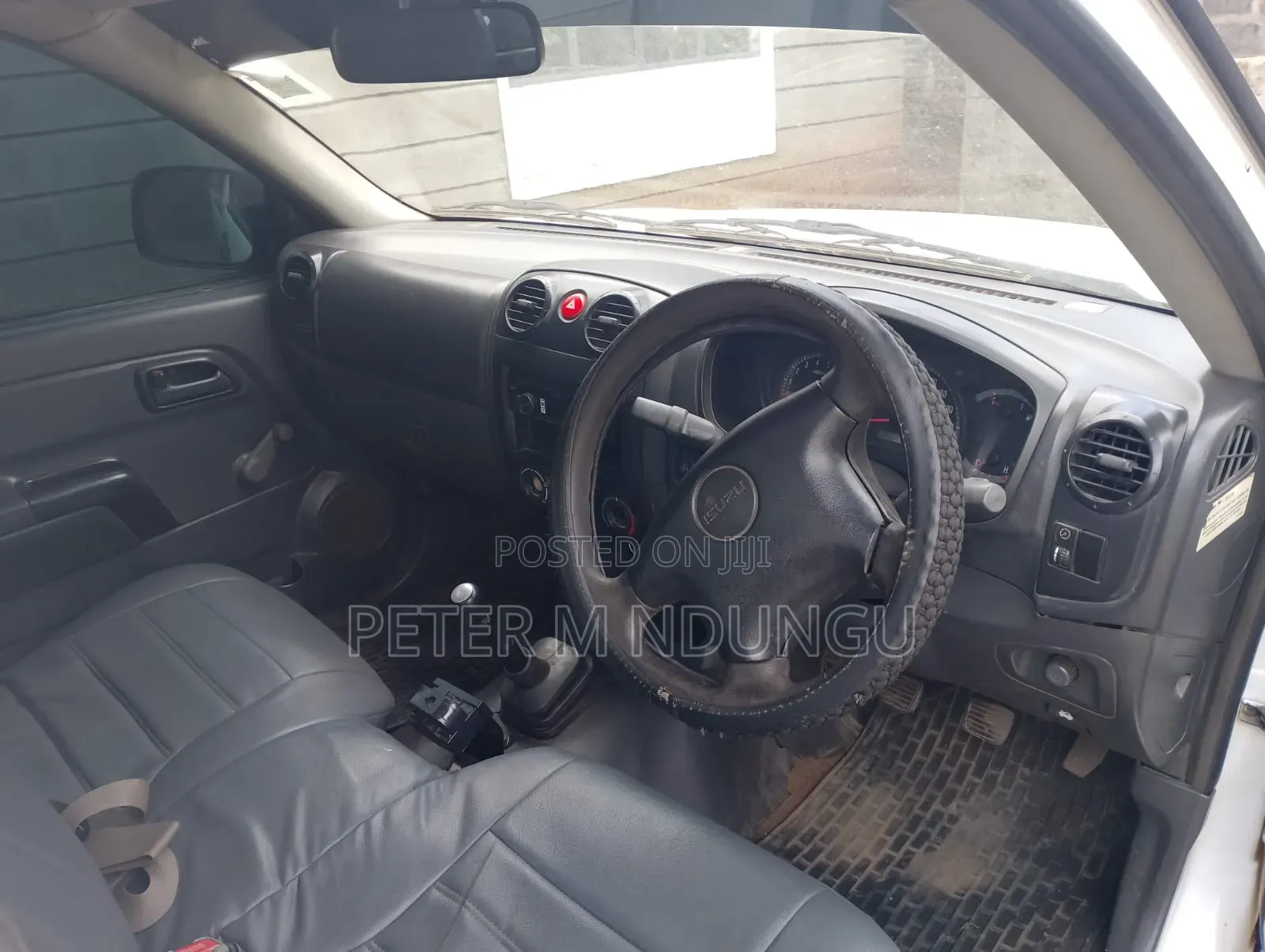 Isuzu D-MAX 2012 White