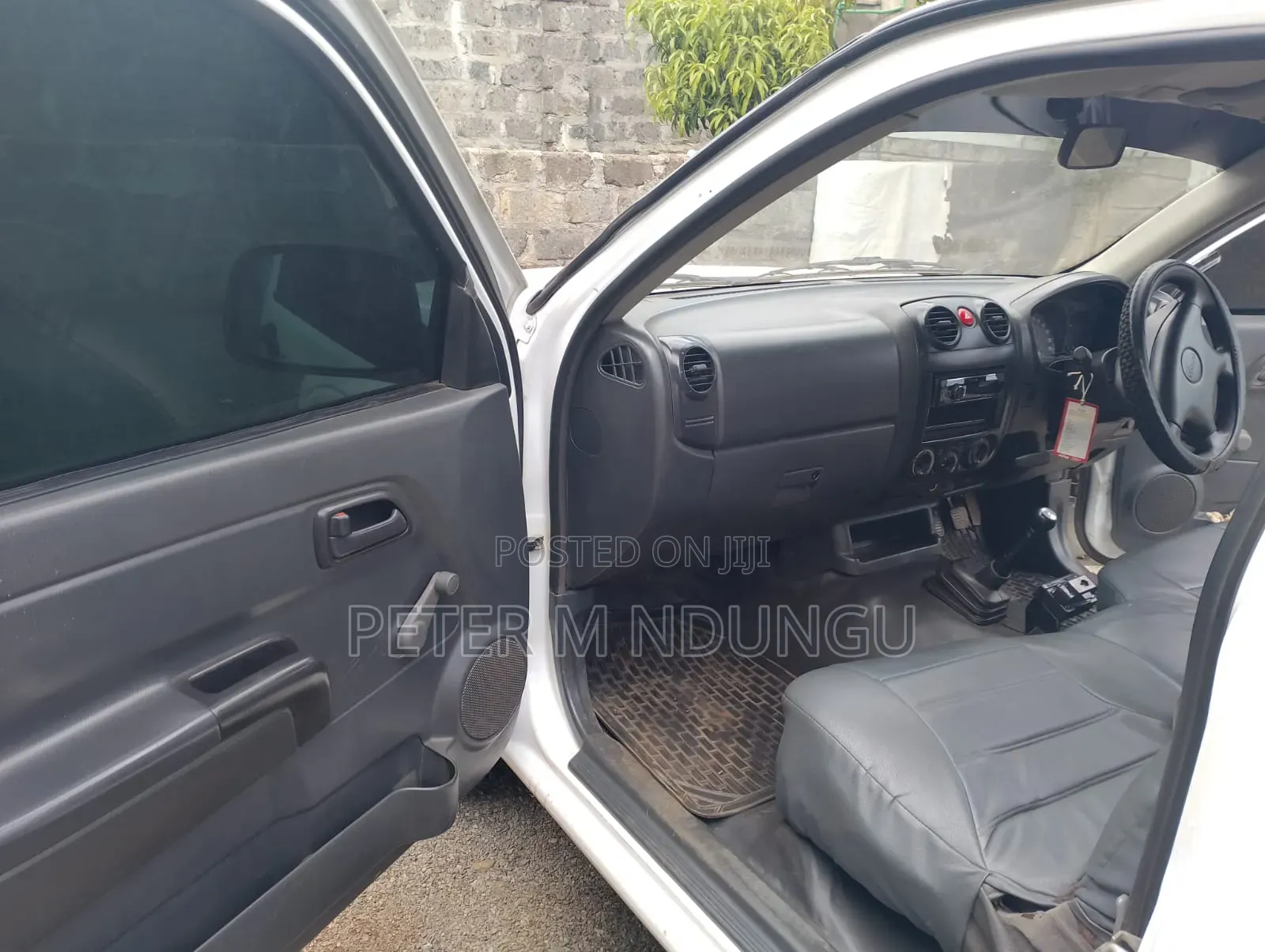 Isuzu D-MAX 2012 White