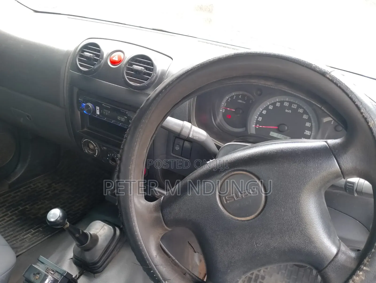 Isuzu D-MAX 2012 White