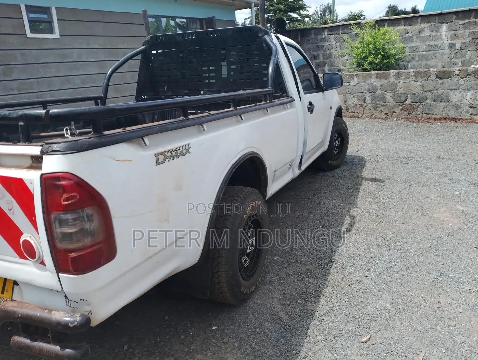 Isuzu D-MAX 2012 White