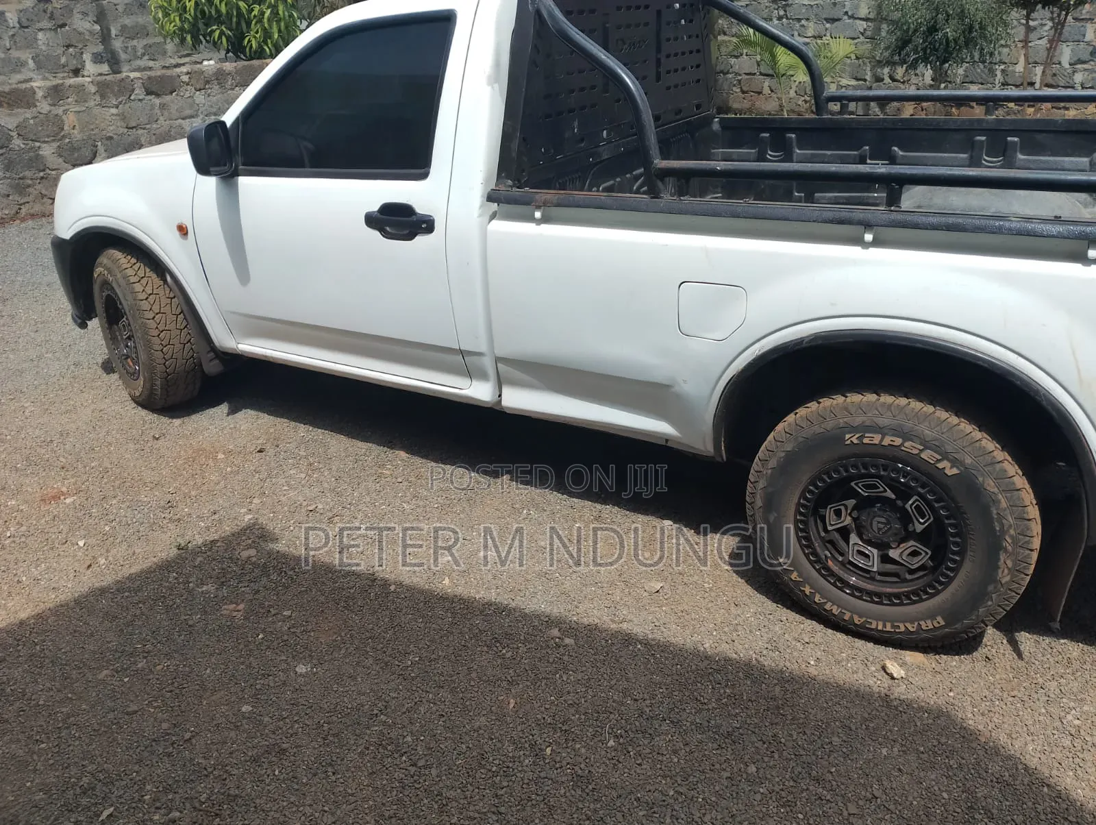 Isuzu D-MAX 2012 White