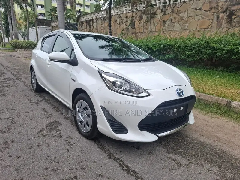 Toyota Aqua 2019 White