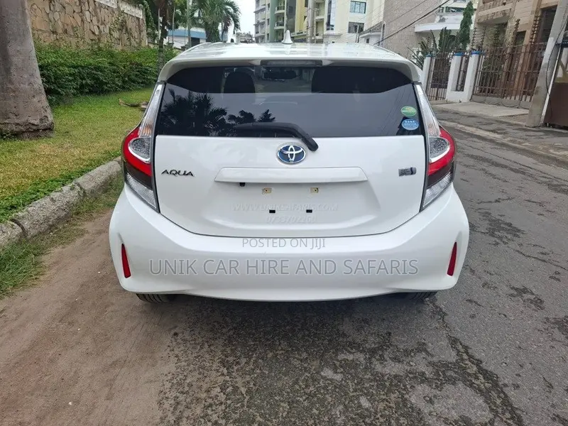 Toyota Aqua 2019 White