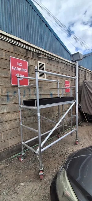 Aluminium Scaffold Ladder – Heavy Duty Construction Access Equipment