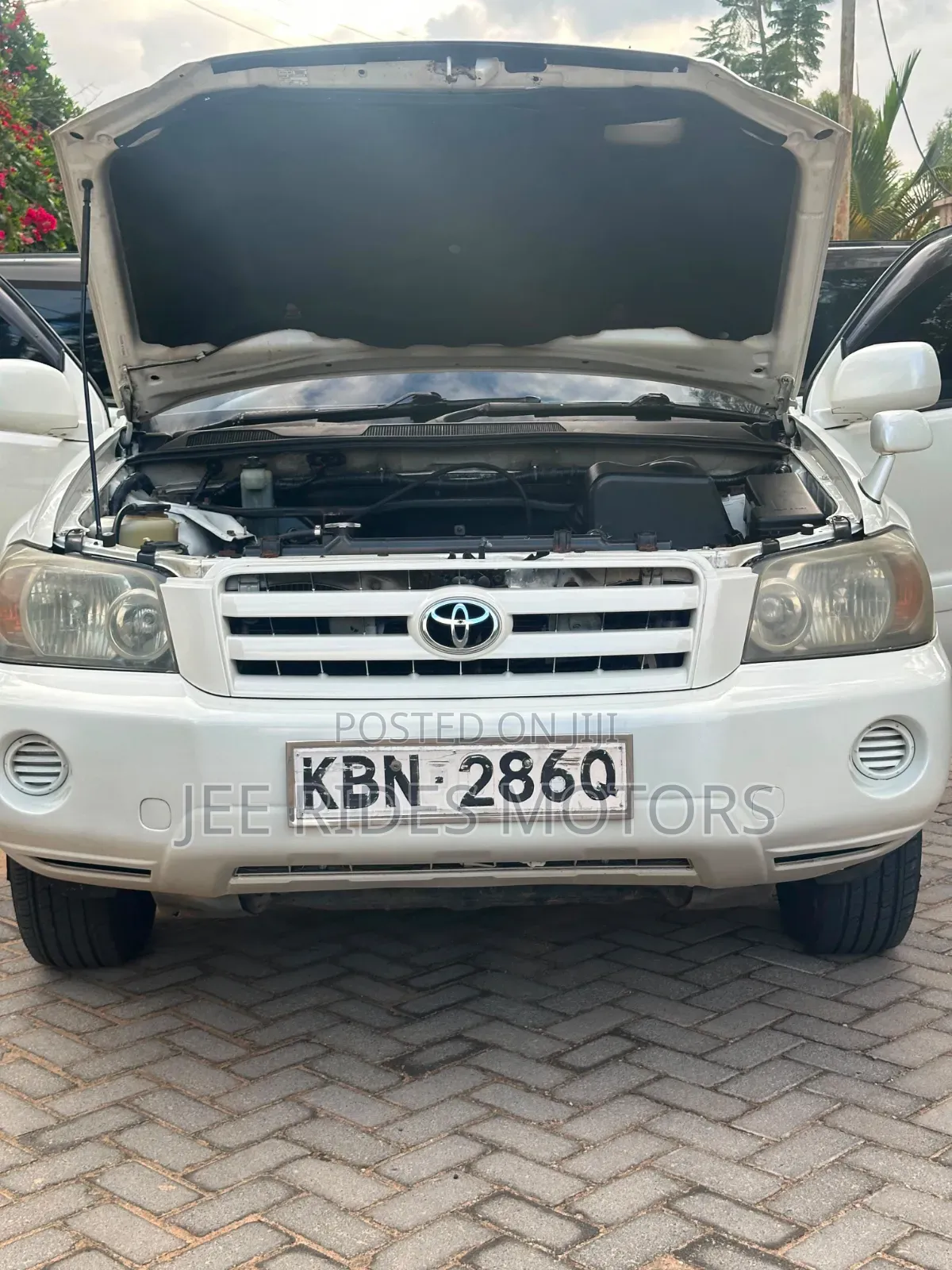 Toyota Kluger 2004 White
