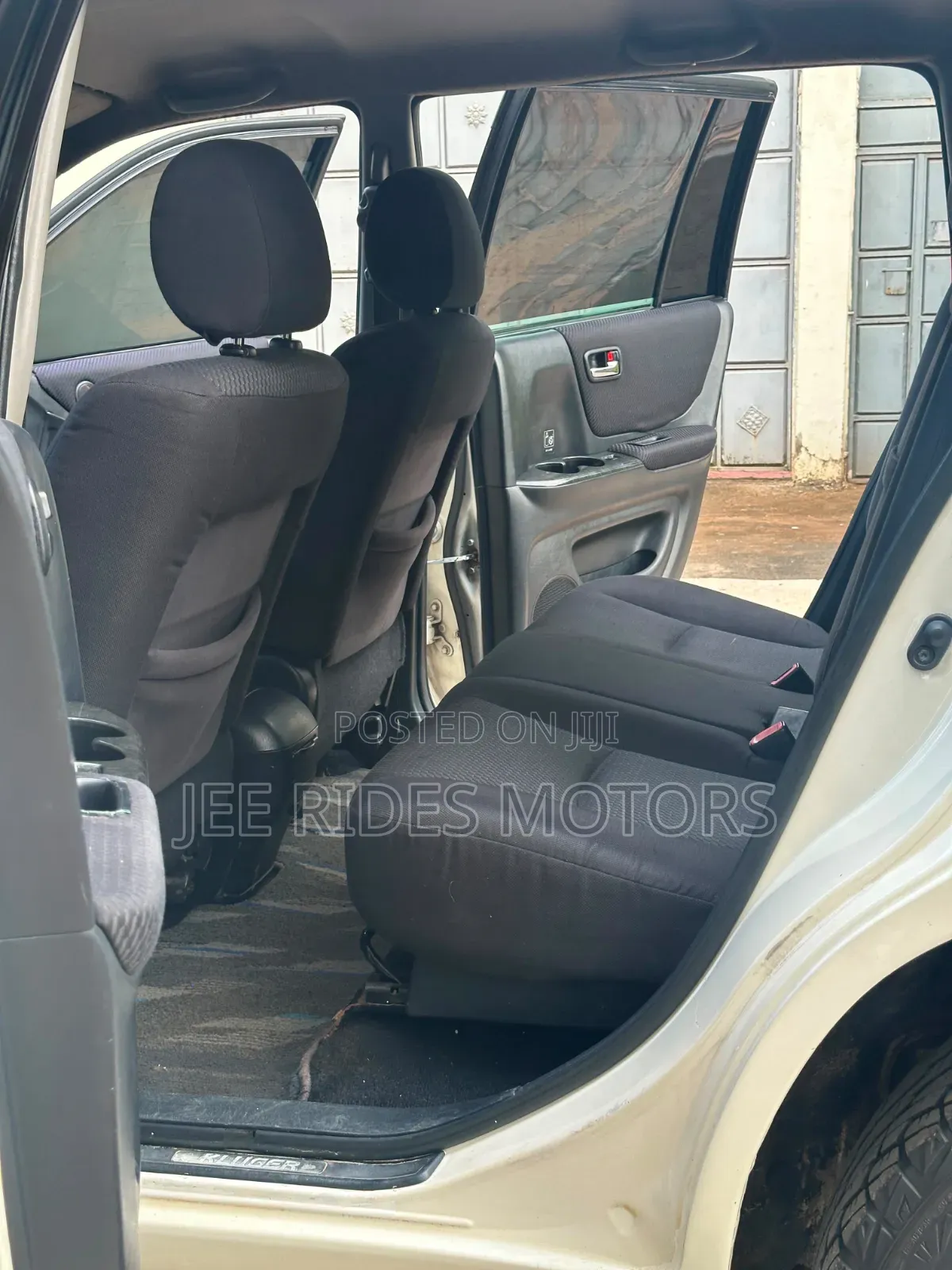 Toyota Kluger 2004 White