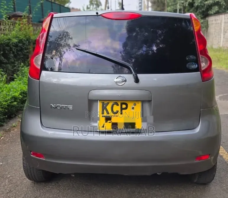 Nissan Note 2010 Gray