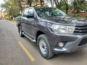 Toyota Hilux 2021 Gray