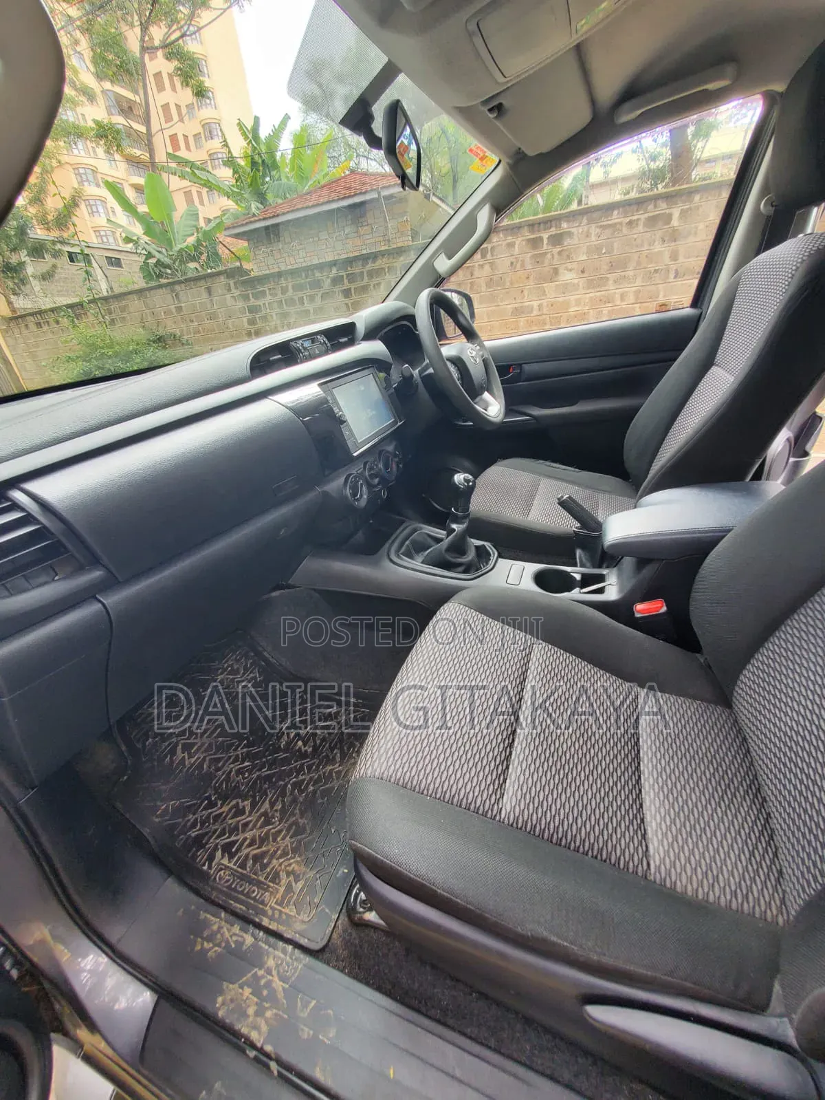 Toyota Hilux 2021 Gray