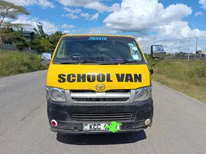 Toyota HiAce 2008 Yellow